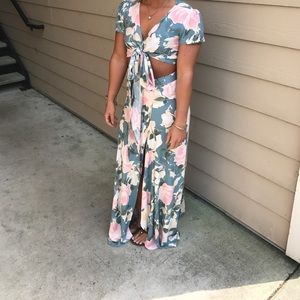 Vestique floral 2 piece set